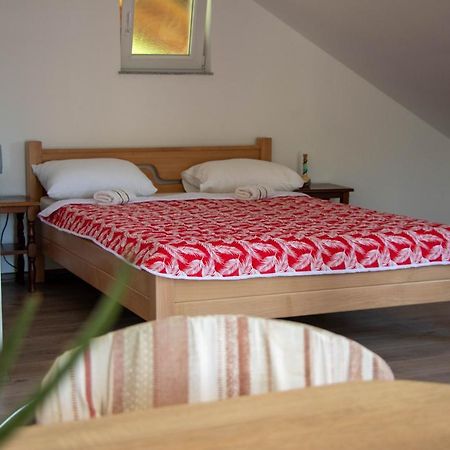 Big Mama'S Apartments Конич Екстериор снимка
