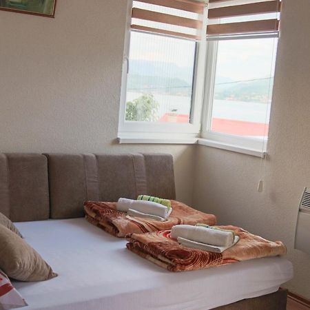 Big Mama'S Apartments Конич Екстериор снимка