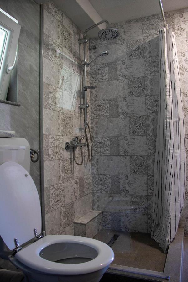 Big Mama'S Apartments Конич Екстериор снимка