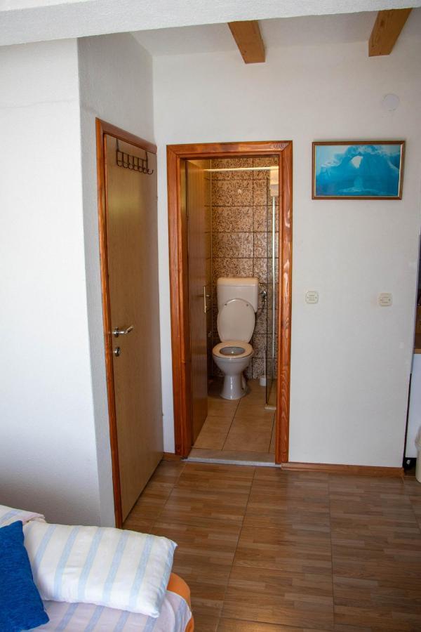 Big Mama'S Apartments Конич Екстериор снимка