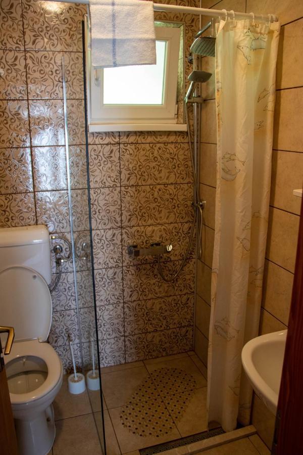 Big Mama'S Apartments Конич Екстериор снимка