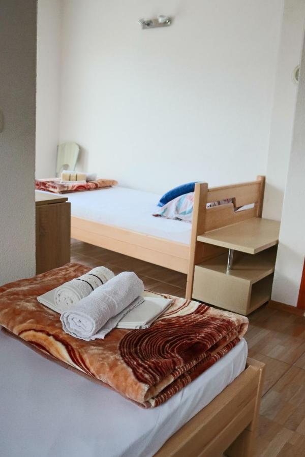 Big Mama'S Apartments Конич Екстериор снимка