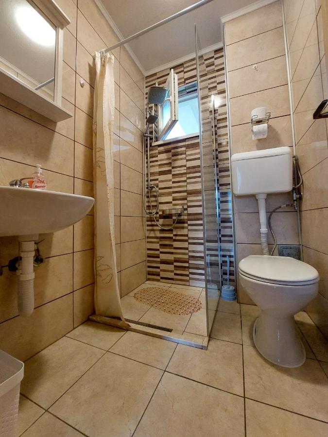 Big Mama'S Apartments Конич Екстериор снимка