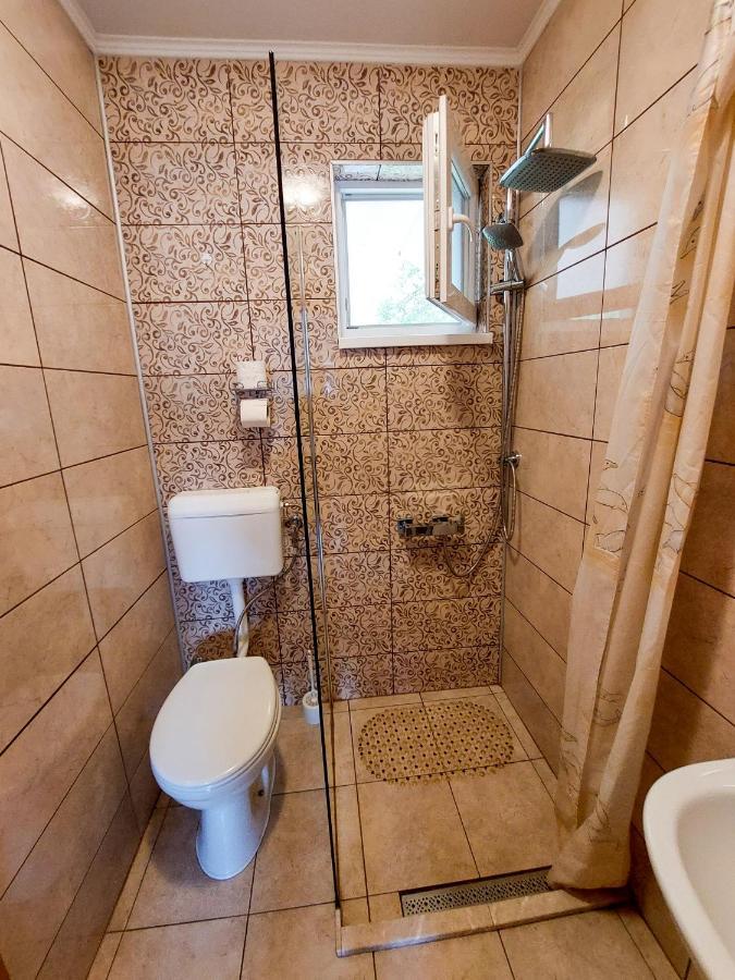 Big Mama'S Apartments Конич Екстериор снимка