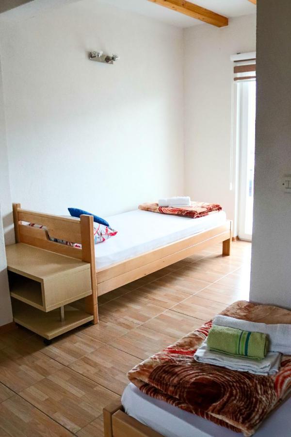 Big Mama'S Apartments Конич Екстериор снимка